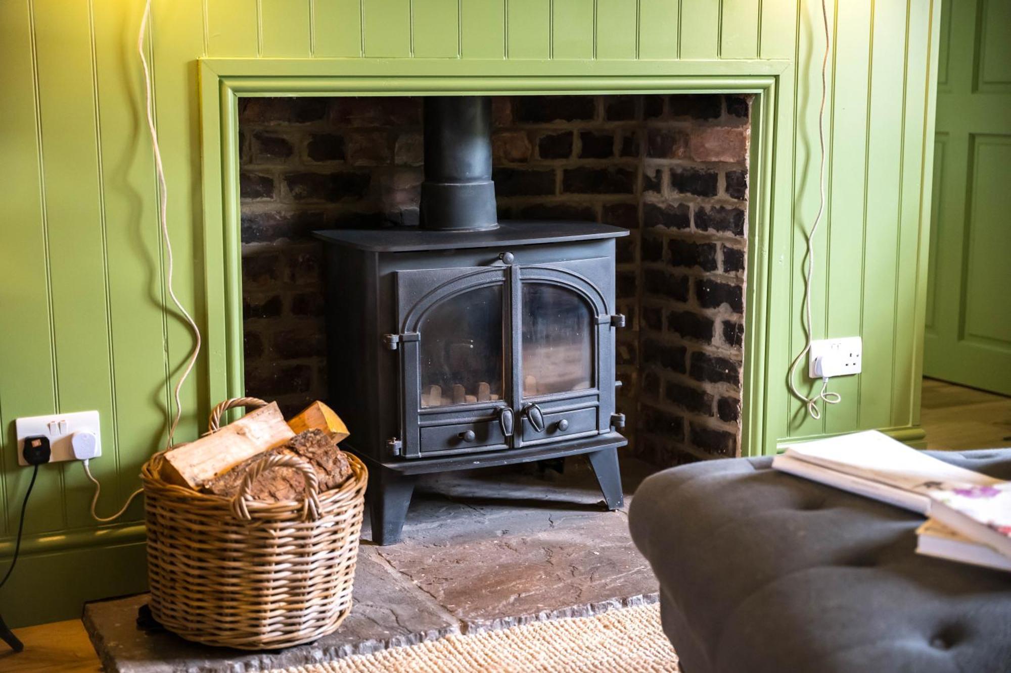 Large Country Cottage, Sleeps 8 - Spa Facilities, Garden Bar, Catering Services, Free Parking, Nature Reserve, Hen Parties Scunthorpe Exterior foto